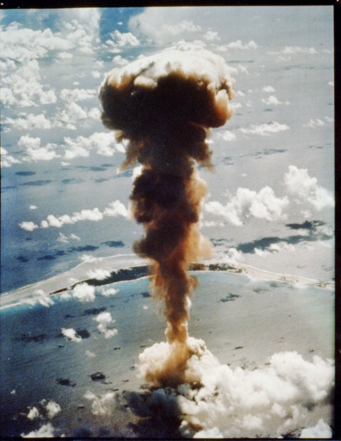 {{Information |Description={{en|1={{Information |Description={{en|1=Archival TIFF scan of color photograph of Operation Crossroads explosion. ''Aerial view of mushroom cloud from atomic bomb, Bikini Atoll in the Pacific''}} |S
