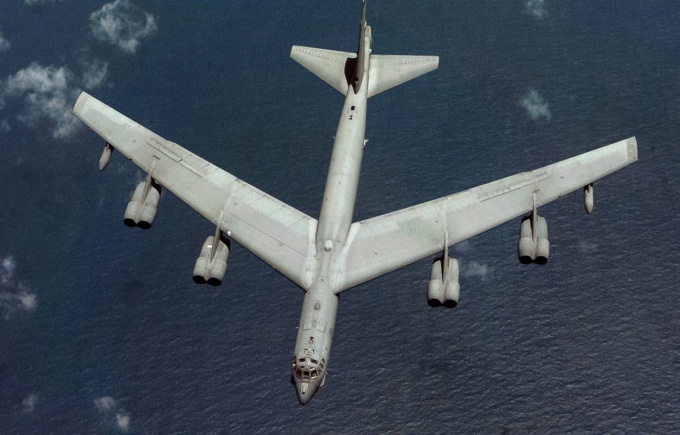https://en.wikipedia.org/wiki/Boeing_B-52_Stratofortress